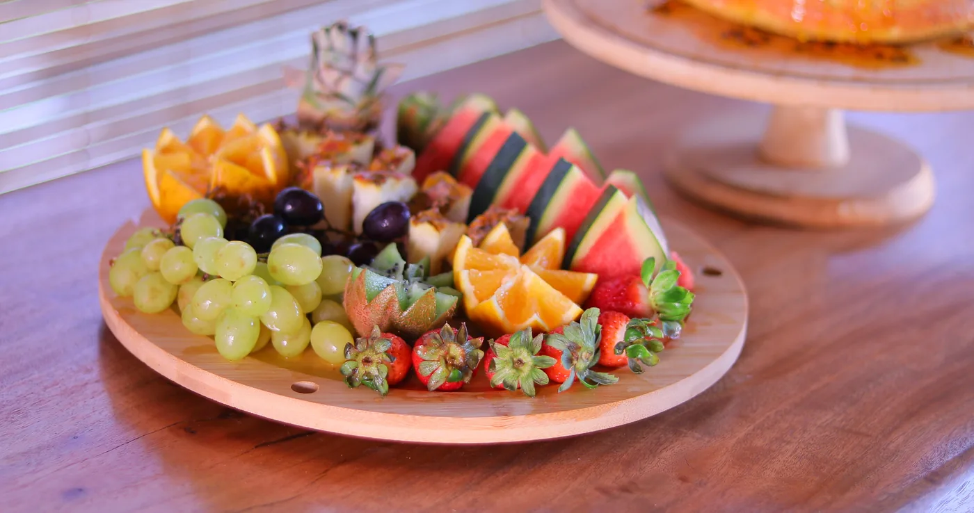 Prato de frutas na Casa Trancoso